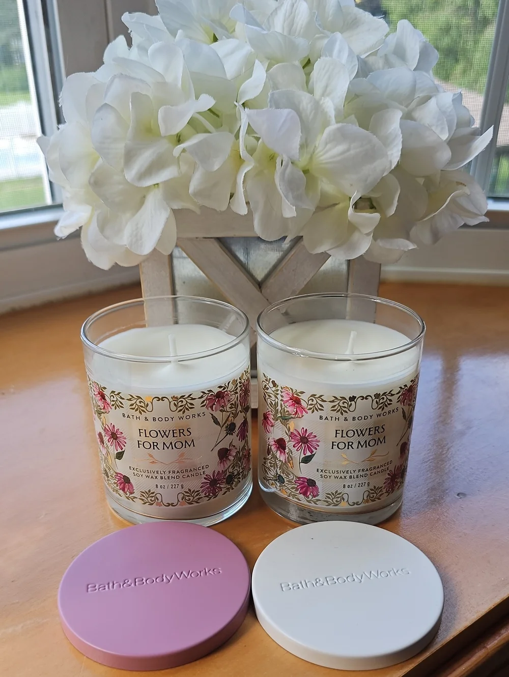 Bath & Body Works Flowers for Mom Single Wick Candle Duo - White & Pink